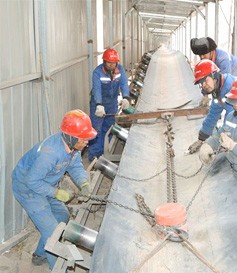 輥壓機(jī)冷卻器破碎機(jī)鏈板的故障檢修工作